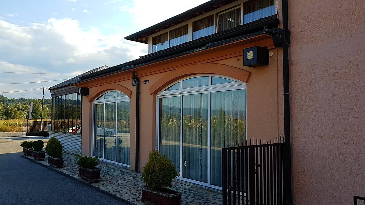 Gostionica Lazic Hotel Zvornik Exterior photo